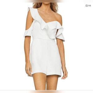 BCBGMaxAzria White One-Shoulder Ruffle Romper Brand New Size Large